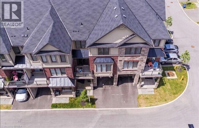 17 Ritchie Ln in Hamilton, ON - Building Photo - Building Photo