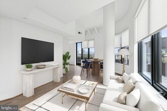 244 19th Ct S in Arlington, VA - Building Photo - Building Photo