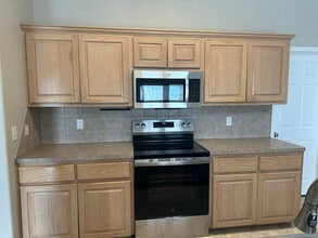 15505 Palmira Ave, Unit B in Corpus Christi, TX - Foto de edificio - Building Photo