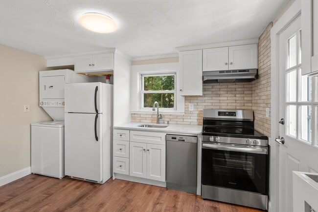 92 Central St