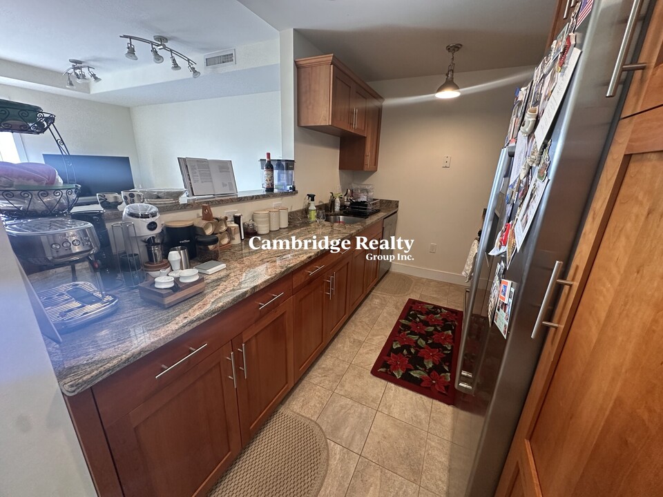 377 Summer St, Unit 3T in Somerville, MA - Building Photo
