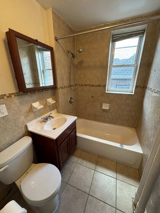 1084 John F. Kennedy Blvd in Bayonne, NJ - Building Photo