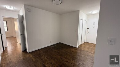 EAST 56 STREET in New York, NY - Foto de edificio - Building Photo