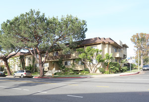 11755 National Blvd Apartamentos