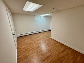 102 Hillside Rd, Unit Basement in North Andover, MA - Foto de edificio - Building Photo