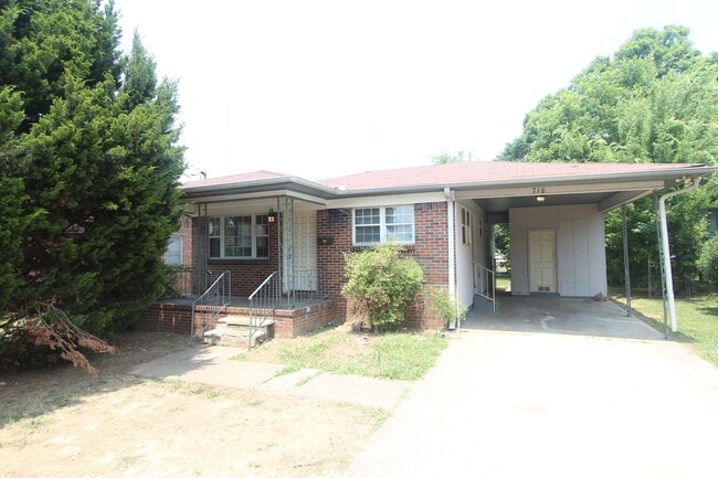 property at 716 24th Ave W