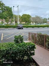 6300 NW 62nd St in Tamarac, FL - Building Photo - Building Photo