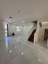 11128 W 32nd Ln in Hialeah, FL - Building Photo - Building Photo