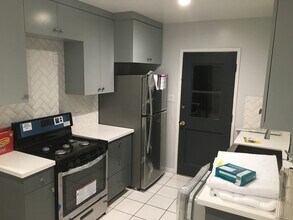 1222 McClellan Dr, Unit 6 in Los Angeles, CA - Building Photo - Building Photo