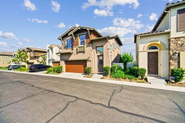 1264 Via Candelas in Oceanside, CA - Building Photo - Building Photo