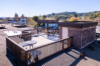 West End Villas in San Rafael, CA - Foto de edificio - Building Photo