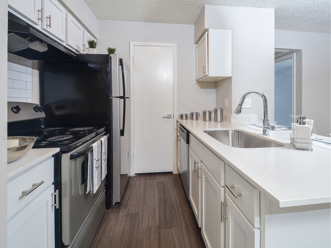 Stoney Ridge Apartments in Austin, TX - Building Photo - Building Photo