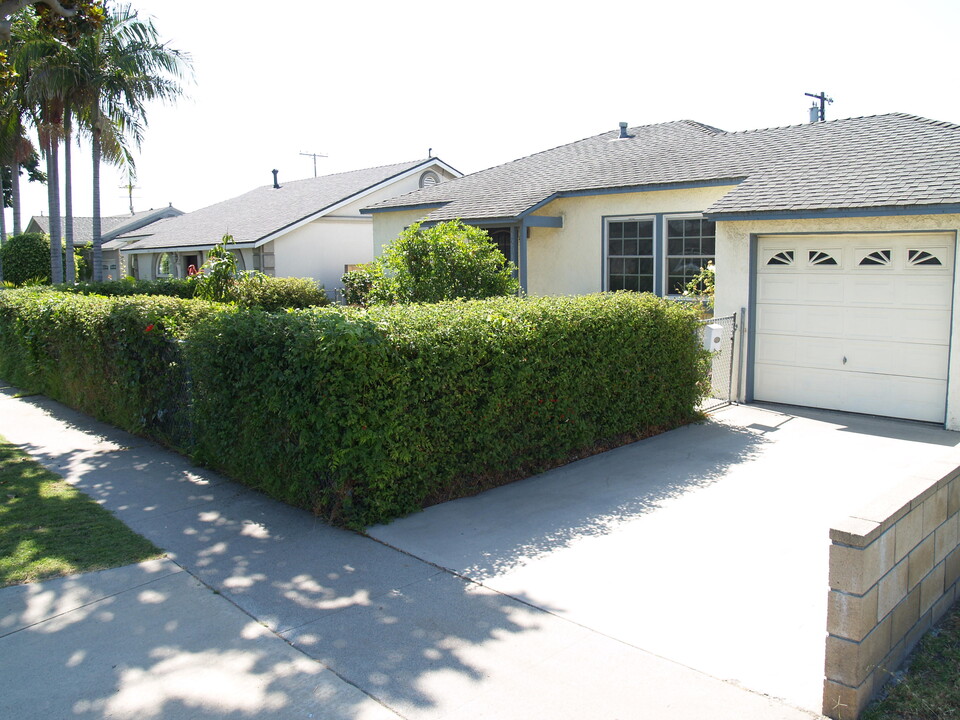 12018 Excelsior Dr in Norwalk, CA - Building Photo