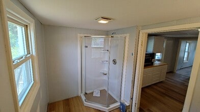 955 W Linden Ave in East Rochester, NY - Building Photo - Building Photo