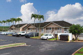 Cliff Side Villages in Waipahu, HI - Building Photo - Building Photo