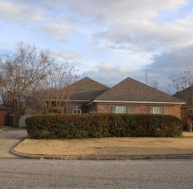 9337 Greythorne Way in Montgomery, AL - Building Photo - Building Photo