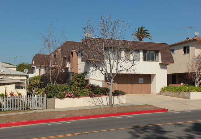 1007 Ocean Park Blvd in Santa Monica, CA - Building Photo - Building Photo