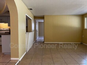 15114 Omaha St in Hudson, FL - Building Photo - Building Photo