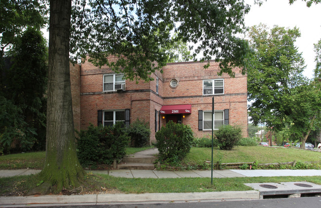 2501 Naylor Rd SE in Washington, DC - Foto de edificio - Building Photo