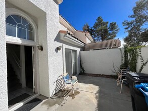 2907 Apogee Ln in Henderson, NV - Building Photo - Building Photo