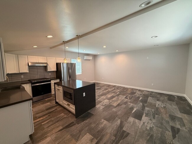 3042 Hermosa Ave in Glendale, CA - Building Photo - Building Photo