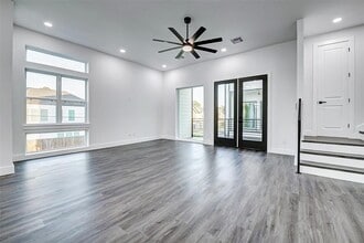 1913 Hoskins Dr in Houston, TX - Building Photo - Building Photo