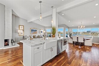 2981 Quedada in Newport Beach, CA - Foto de edificio - Building Photo