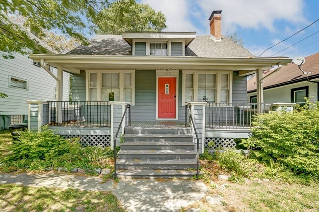 property at 2012 Hewitt Ave