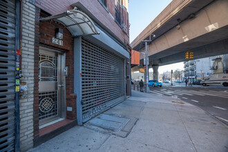 241 S 4th St in Brooklyn, NY - Building Photo - Building Photo