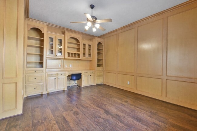 8114 Hideaway Lake Cir