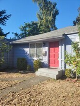 3416 NE 80th St in Seattle, WA - Building Photo - Building Photo