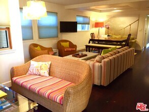 126 Galleon St in Marina Del Rey, CA - Building Photo - Building Photo