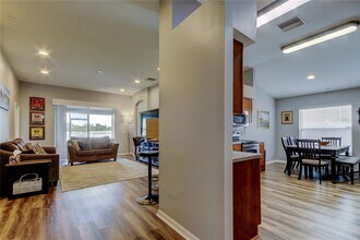 8423 Canterbury Lake Blvd in Tampa, FL - Building Photo - Building Photo