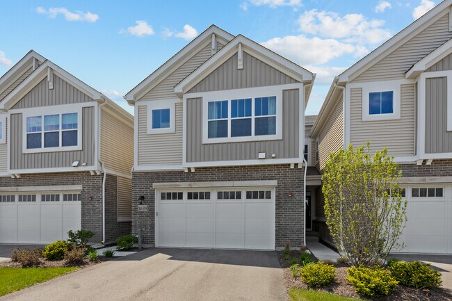 3S514 Barkley Ave in Warrenville, IL - Building Photo - Building Photo