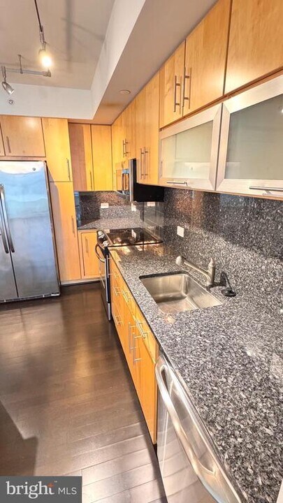 1025 1st St SE in Washington, DC - Building Photo