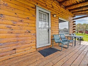 698 Leetes Island Rd in Branford, CT - Building Photo - Building Photo