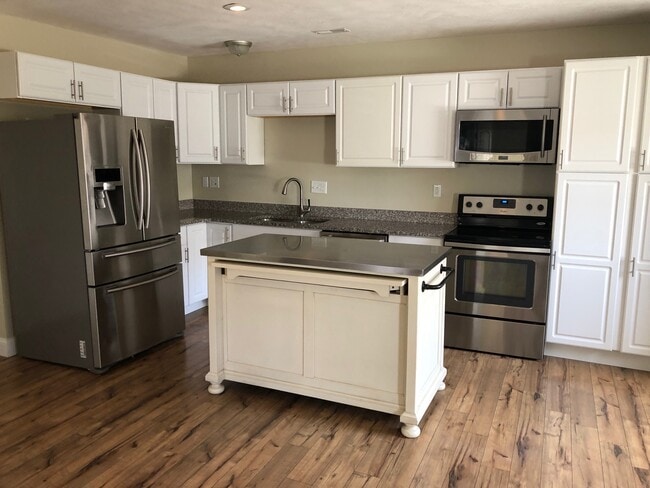 605 W Virginia Ave, Unit 605 West Virginia in Morgantown, WV - Building Photo - Building Photo