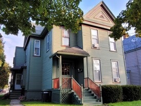 636 W Gray St, Unit 2B in Elmira, NY - Building Photo