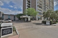 2323 N Central Ave in Phoenix, AZ - Foto de edificio - Building Photo