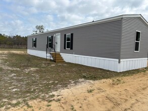 204 Beard Rd in Raeford, NC - Building Photo - Building Photo
