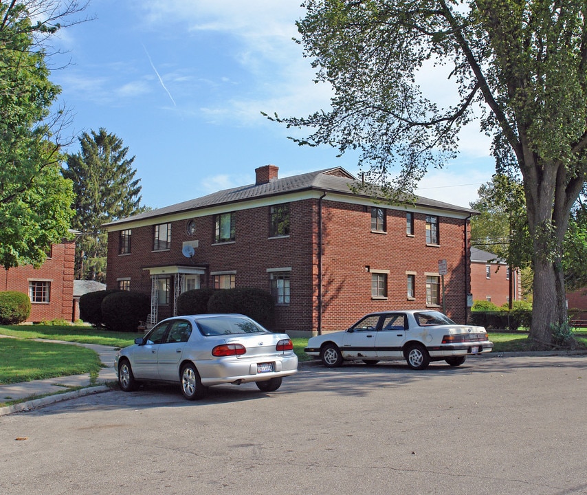 615 Roy Ave in Dayton, OH - Foto de edificio