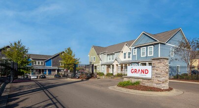 The Grand at Starkville in Starkville, MS - Building Photo - Building Photo