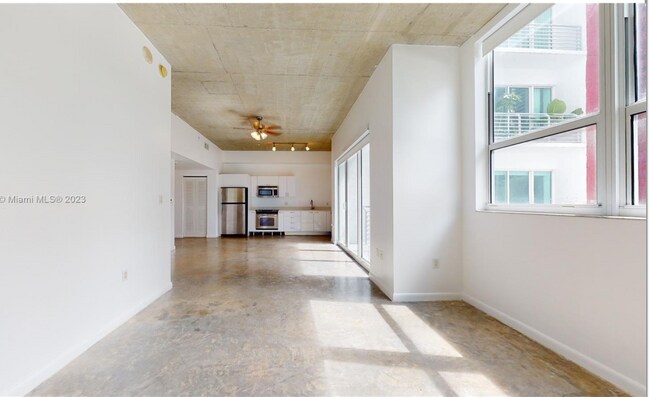 133 NE 2nd Ave, Unit 510 in Miami, FL - Building Photo - Building Photo