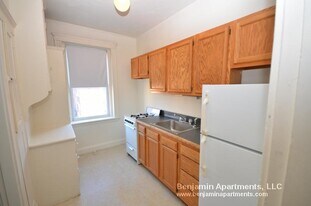 66 Chiswick Rd, Unit 9 in Boston, MA - Building Photo