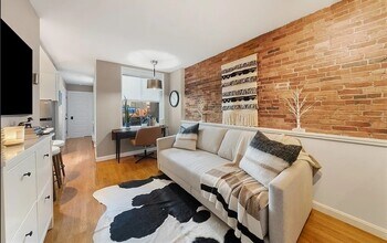 9 Hancock St, Unit 5R in Boston, MA - Foto de edificio - Building Photo