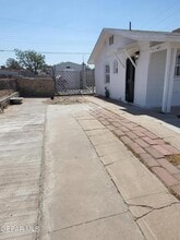 1102 Cuba Dr in El Paso, TX - Building Photo - Building Photo