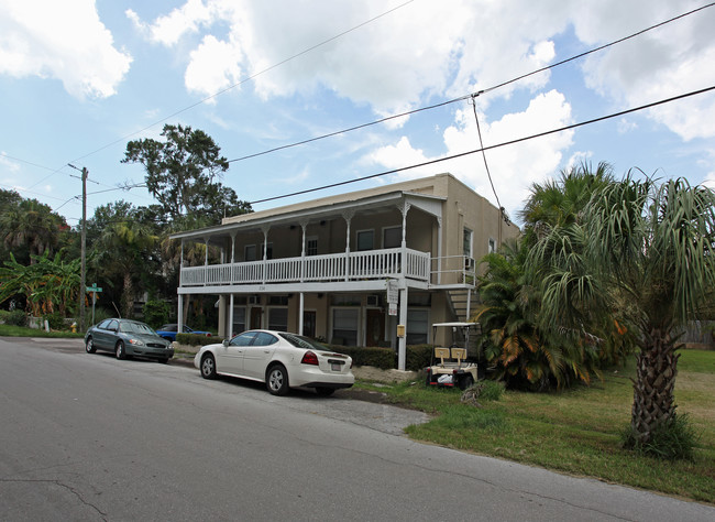 334 Bay St in Palm Harbor, FL - Foto de edificio - Building Photo