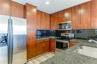 360 Nueces St in Austin, TX - Building Photo - Building Photo