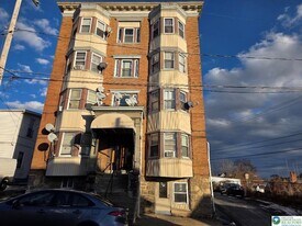 312 S 17th St in Easton, PA - Building Photo