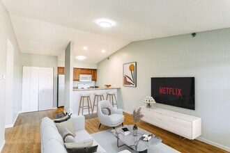 McCarty Place Apartments in Lafayette, IN - Foto de edificio - Building Photo